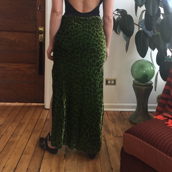 High waist maxi skirt with side slits - Picture 2 of 3